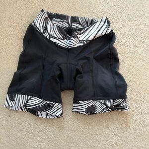 Shebeest Women's Black Cycling Shorts Size Medium